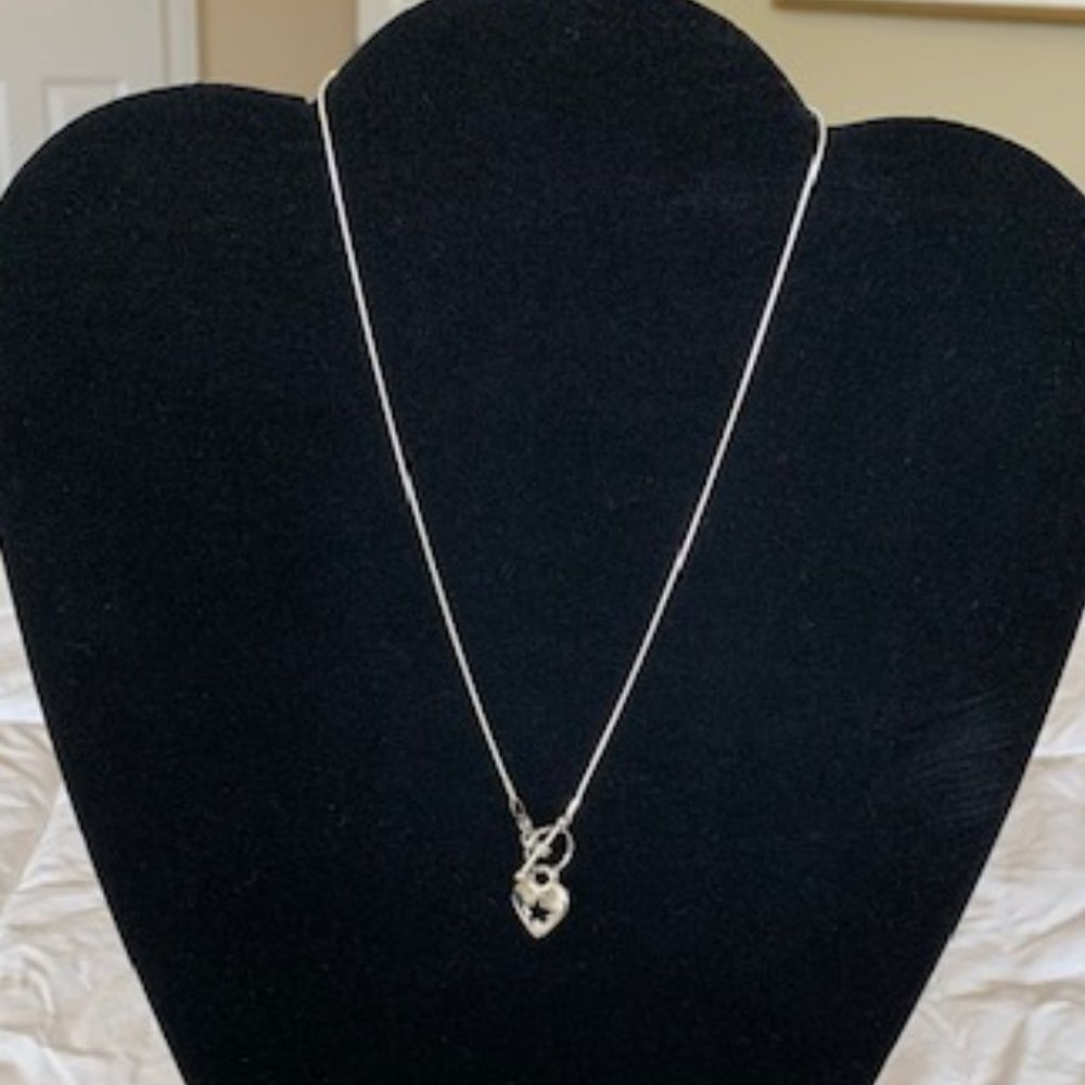 NWT Lia Sophia Silver Heart Necklace